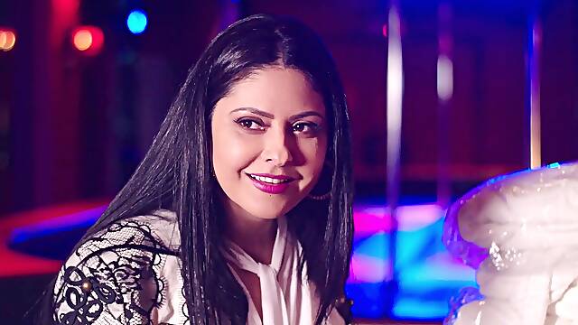 Curvy brunette in her late 40s shows off riding dick in very elegant hardcore