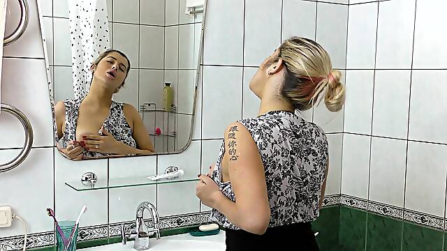 Chubby MILF indulges in a steamy solo session with her favorite toy