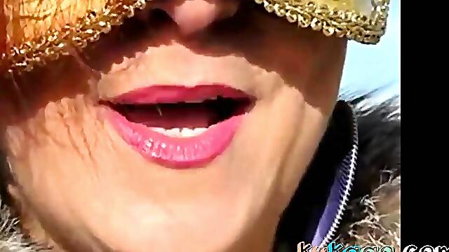 Italian exhibitionist mom