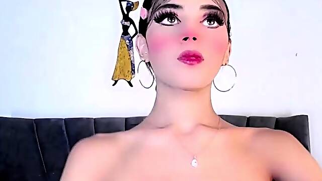 Brunette Solo Webcam Masturbation