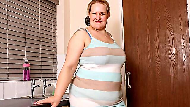 EuropeMature - stripping dirt