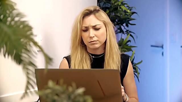 Clara Mia, Elisa Calvi And Laure Zecchi In Campagne Ca Nous Gagne Cast Click On My Channels Name Lettowv7 To See More Videos!