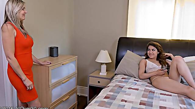 Velvet Skye - Roselina Cooper And