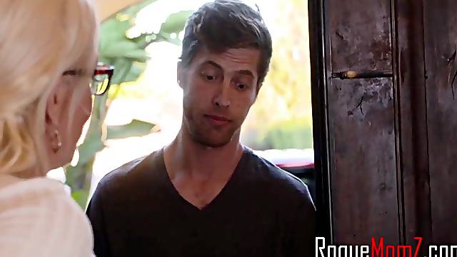 Cum Faster, Will You- MOM DAUGHTER And Boyfriend- Dolly Leigh And Allura Jenson