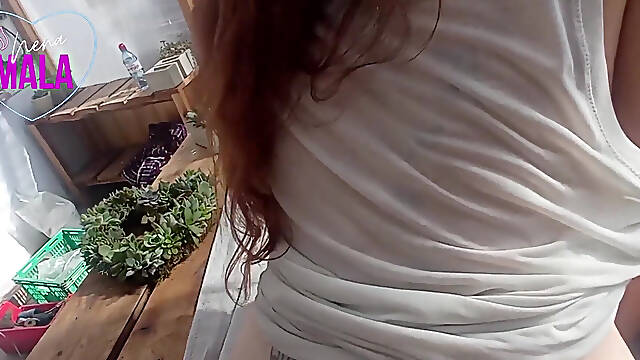 I Fuck a Busty MILF Client at the Nursery to Buy Plants and She Me with Sex